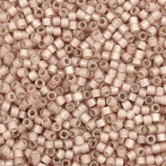 Abalorios Miyuki Delica's 11/0 Silverlined opal shell DB-1459