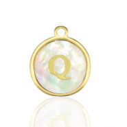 Colgantes Acero Inox 12mm concha letra Q Blanco (color natural)-dorado