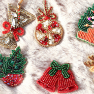 Nuevo Broches navideños brillantes con abalorios