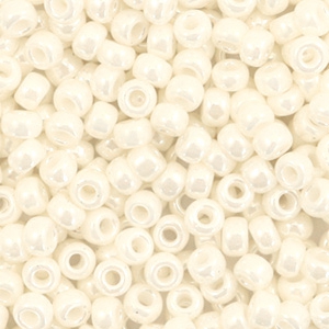 Miyuki Rocalla 8/0 Ceylon antique ivory pearl 8-592