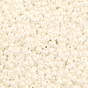 Miyuki Rocalla 11/0 Ceylon antique ivory pearl 11-592