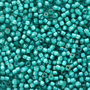 Abalorios Miyuki delica's 11/0 White lined teal AB DB-1782
