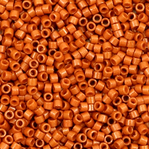 Abalorios Miyuki Delica's 11/0 Duracoat opaque dyed ginger rust  brown DB-2352