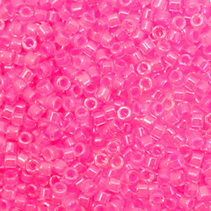 Abalorios Miyuki Delica's 11/0 Luminous cotton candy pink DB-2036