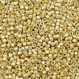 Abalorios Miyuki Delica's 11/0 Duracoat galvanized pale gold DB-2501