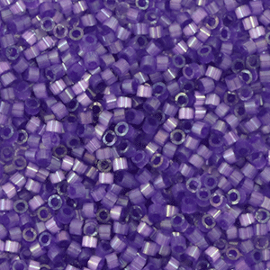 Abalorios Miyuki Delica's 11/0 Silk satin dyed purple DB-1810