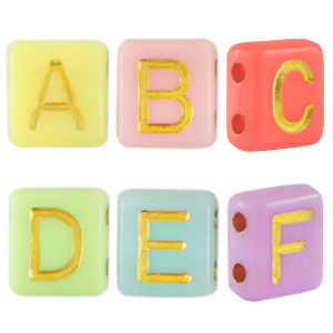 Abalorios letras acr&iacute;licas Multicolor