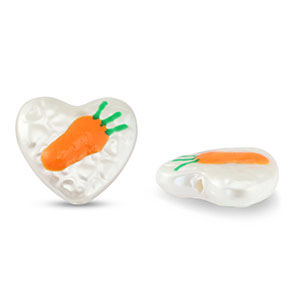Abalorios acr&iacute;licos coraz&oacute;n con zanahoria Perla-naranja-verde