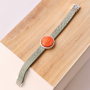 Descubra aqu&iacute; c&oacute;mo hacer pulseras con nuestra nueva colecci&oacute;n de cuero plano DQ.