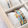 Crear joyer&iacute;a de tendencia con los abalorios Miyuki Delica