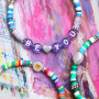 As&iacute; se hacen pulseras y collares con abalorios Katsuki, perlas de agua dulce y abalorios de letras:
