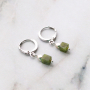 Crea pulseras y pendientes con mucho estilo con las nuevos abalorios cubo de piedras natural