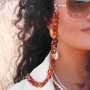 Joyer&iacute;a con cadenas en combinaci&oacute;n con perlas de agua dulce y conchas