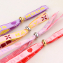 Utiliza esta hermosa cinta para tu colecci&oacute;n de pulseras