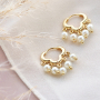 Utiliza las perlas de agua dulce de tendencia en toda tu joyer&iacute;a
