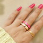 Expositores de joyer&iacute;a ya listos con diversos anillos