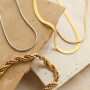 Combina collares y pulseras de acero inoxidable