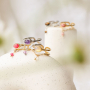 Elegantes anillos de acero inoxidable con piedra natural