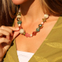 Crea joyas con abalorios acr&iacute;licos en colores oto&ntilde;ales