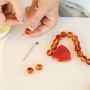 Mix & match: crea collares oto&ntilde;ales con abalorios acr&iacute;licos