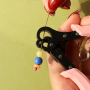 Crea colgantes con bastones de cabeza BY31&reg; y alicates 1-Step Looper