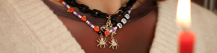 &iexcl;Colecci&oacute;n de Halloween con cuentas y dijes tenebrosos!